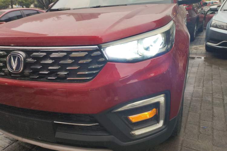 Used Changan CS55 2018 1.5T Automatic Colorful Edition China V Standard
