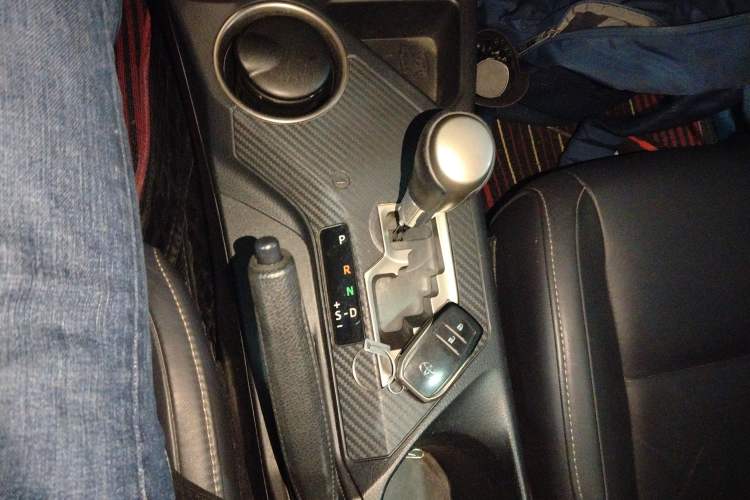 Used Toyota RAV4 2015 2.5L Automatic 4x4 Elite Edition
