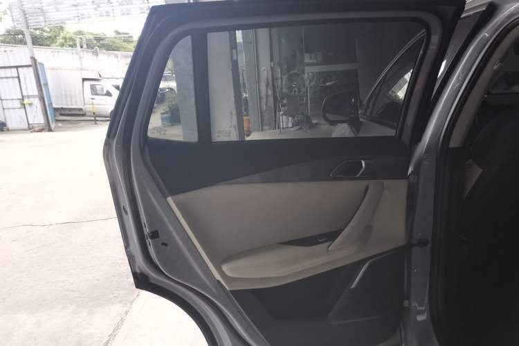 Used Lynk & Co 06 EM-P 2022 PHEV 84 km Range Pro Version