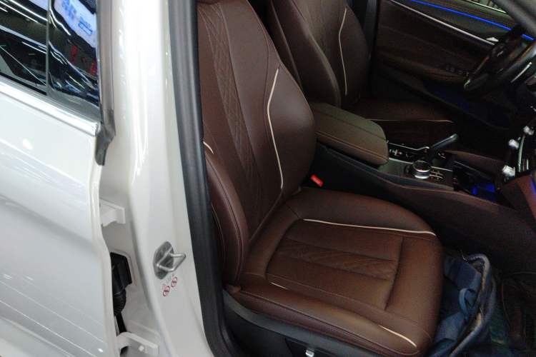 Used BMW 5 Series 2023 530Li Leading Model M Sport Package