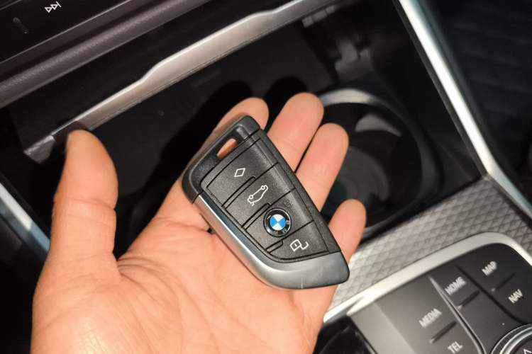 Used BMW i3 2025 eDrive 40 L Midnight Edition
