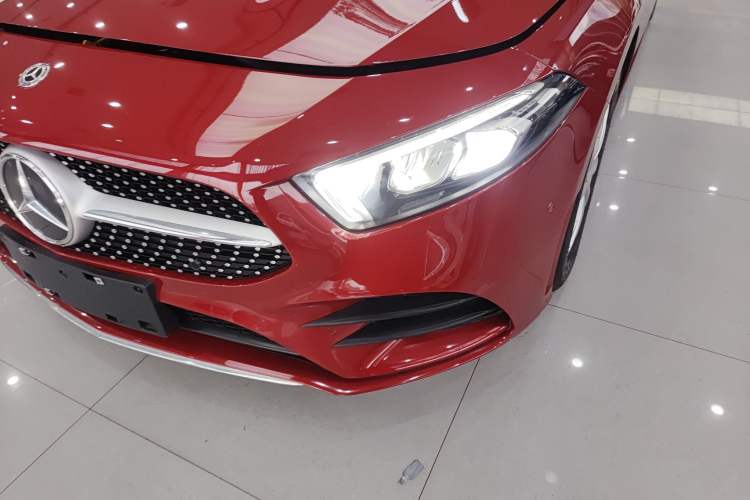 Used Mercedes-Benz A-Class 2021 A 200 L Sport Sedan Fashion Model
