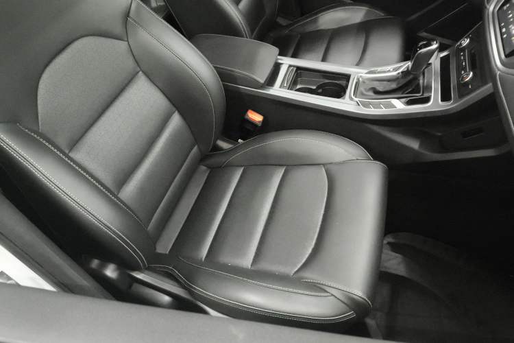 Used Geely Auto Emgrand 2021 UP 1.5L CVT Luxury Model
