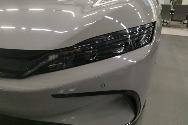 Used BYD Han 2025 EV with 701 km of Laser Radar-Enabled Intelligent Driving
