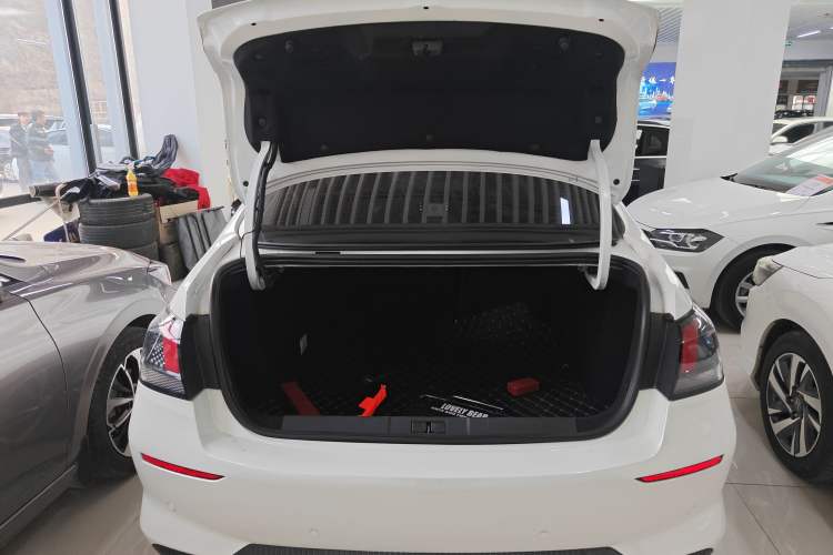 Used Peugeot 408 2019 350THP Automatic Luxury Edition China V Standard
