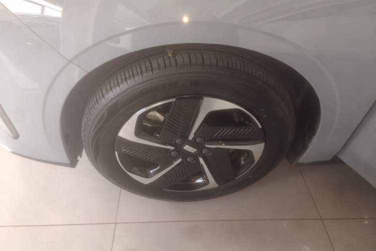 Used  L6 2023 60km PLUS
