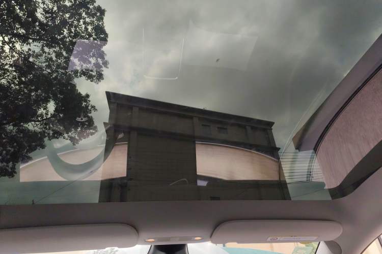 Used Tesla Model Y 2021 Long-Range All-Wheel-Drive Version
