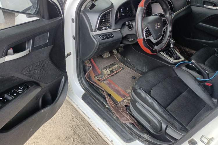 Used Hyundai Elantra 2016 1.6L Automatic ZhiXuan – Elite Version