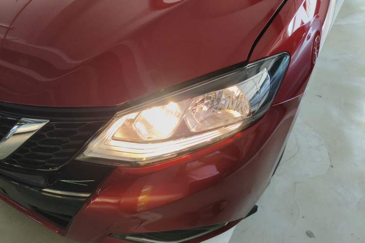 Used Nissan Tiida 2021 1.6L CVT Cool Edition
