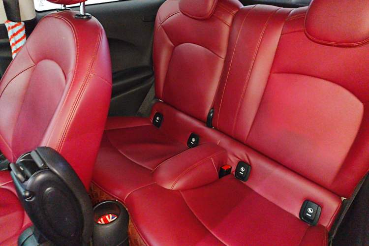 Used  MINI 2018 1.5T ONE
