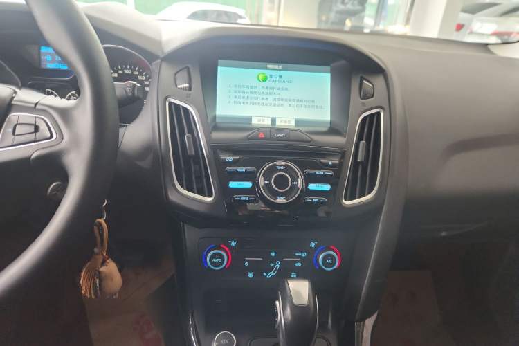 Used Ford Focus 2017 Hatchback 1.6L Automatic Fashion Edition Smart Drive Version