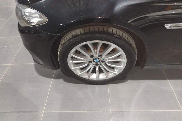 Used BMW 5 Series 2014 525Li Luxury Design Package
