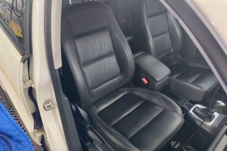 Used Volkswagen Tiguan L 2016 280TSI Automatic Two-Wheel Drive Silk Road Comfort Edition
