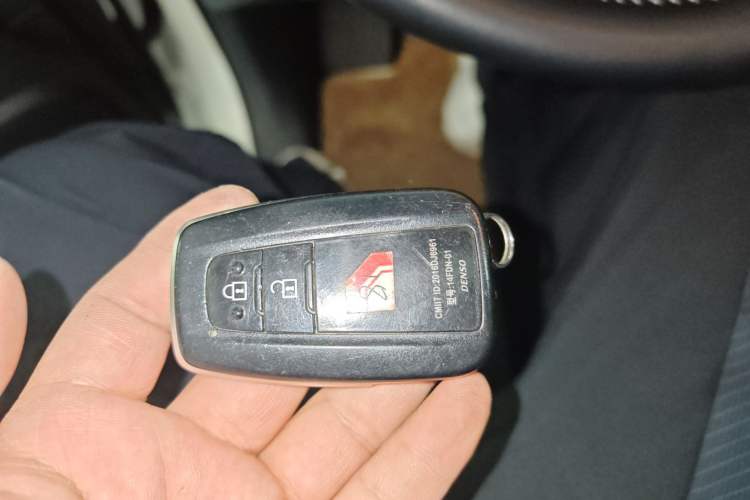 Used Toyota Prado 2018 3.5L Automatic TX-L with Rear-Mounted Spare Tire
