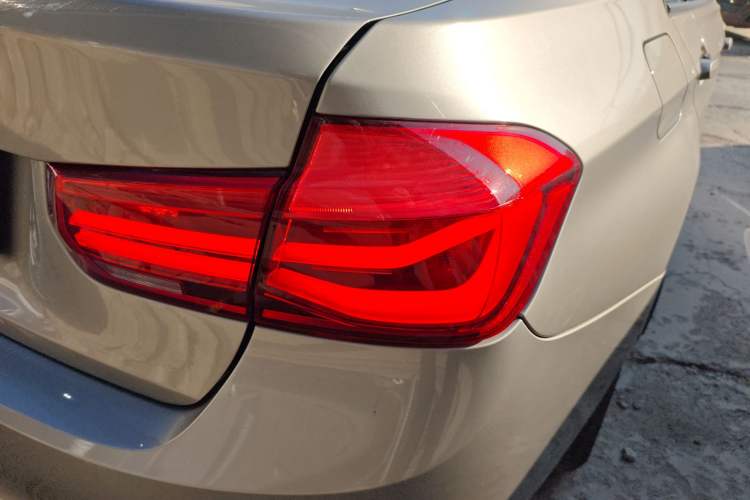 Used BMW 3 Series 2017 318i Fashion Model
