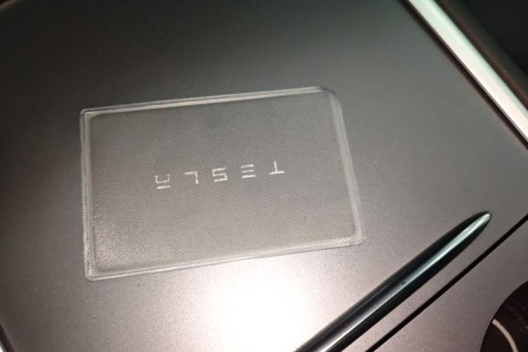 Used Tesla Model Y 2022 Long-Range All-Wheel-Drive Version
