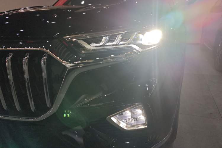 Used Hongqi HS5 2022 Revised Version 2.0T Smart Connect Flagship Edition
