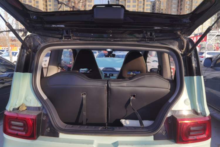 Used Wuling Hongguang MINIEV 2021 Macaron Fashion Model Lithium Iron Phosphate
