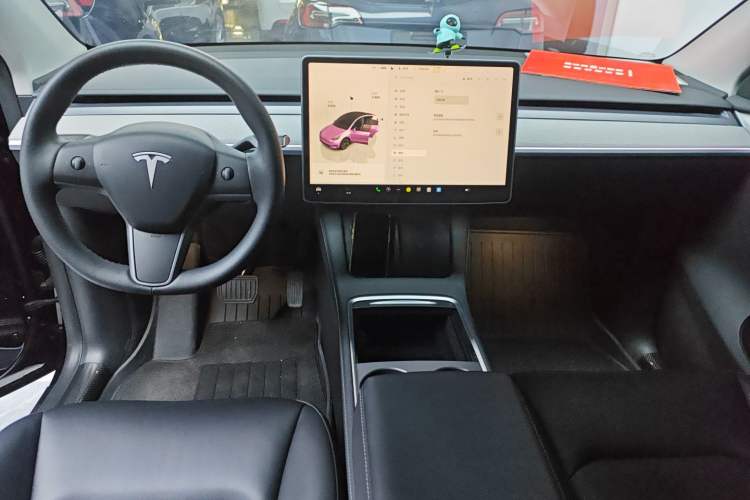 Used Tesla Model Y 2023 Long-Range All-Wheel-Drive Version
