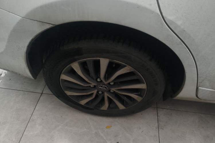 Used Toyota Corolla 2017 Revised Dual-Engine 1.8L E-CVT Leading Edition