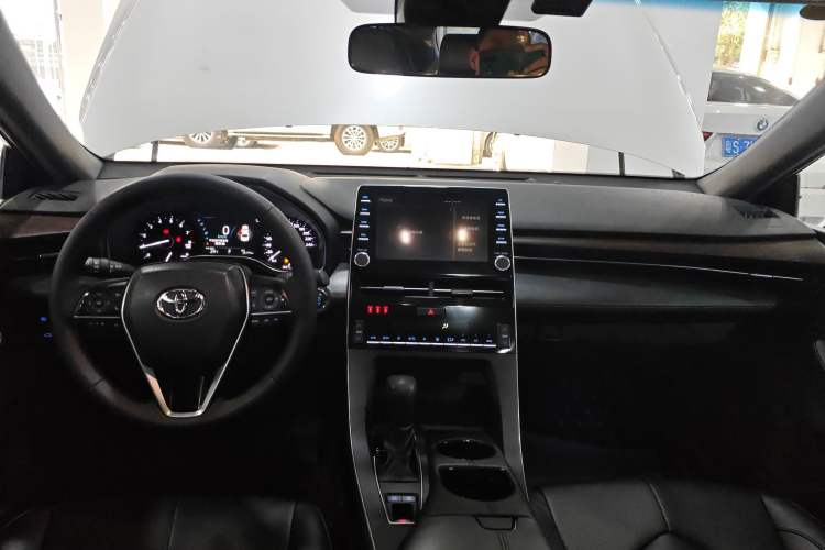 Used Toyota Avalon 2019 2.0L Ambition Edition China VI
