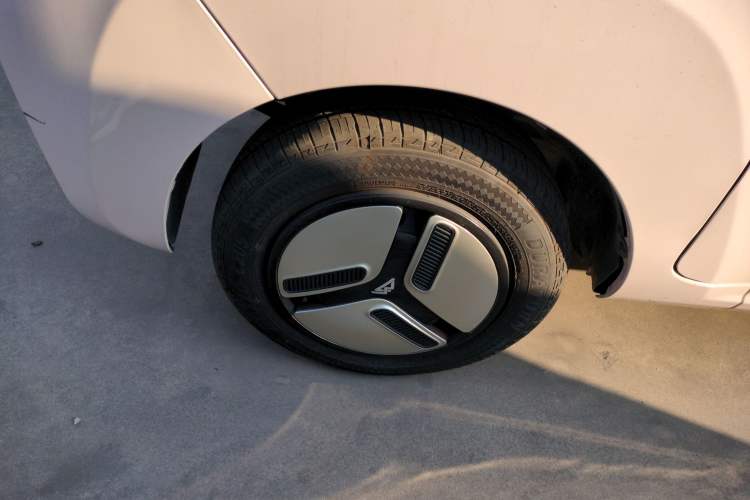 Used  uni 2025 Mildly Sweet Version 11.52 kWh