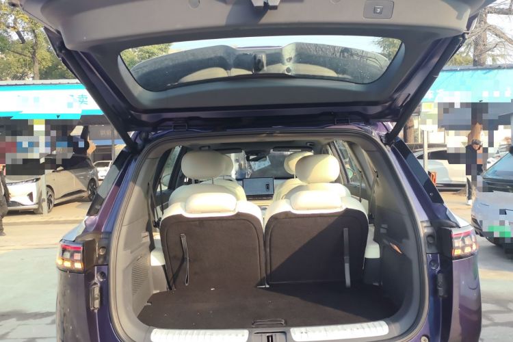 Used  eπ008 2024 636Max All-Electric Version 6 Seats