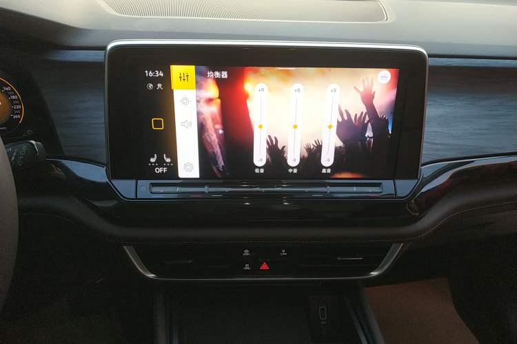 Used Volkswagen Viloran 2024 330TSI Luxury Edition