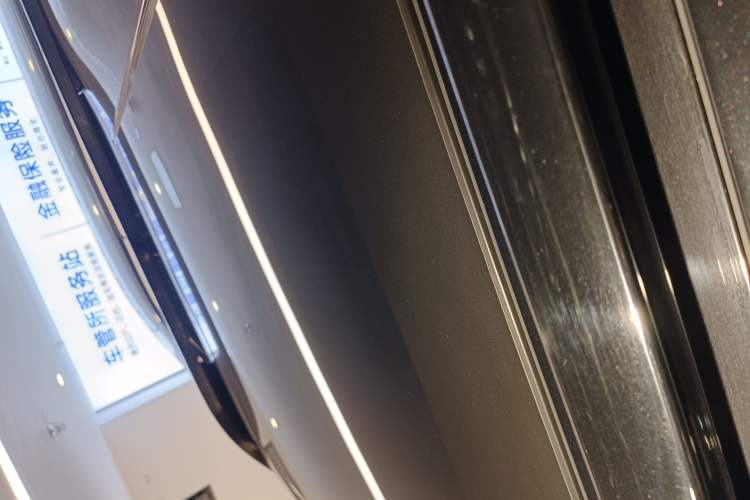 Used Land Rover Discovery 2023 360 PS R-Dynamic S
