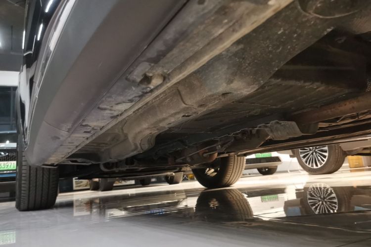 Used  Lingyun 2024 300T Two-Wheel Drive Starlight Edition
