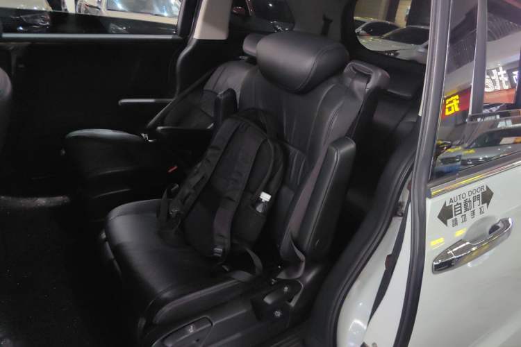 Used Honda Odyssey 2015 Updated Version 2.4L Smart Edition