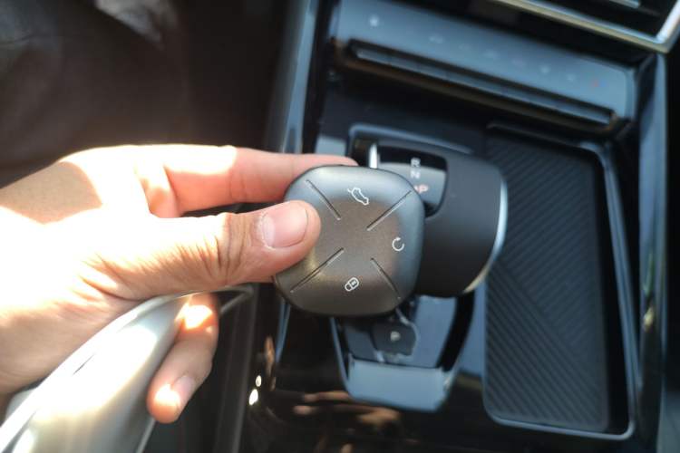 Used JETOUR Dashing 2025 1.5T DCT Luxury Edition
