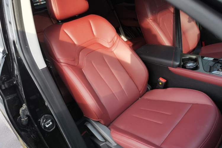 Used JETOUR X70 2024 1.5T DCT Glory PRO 7-Seater
