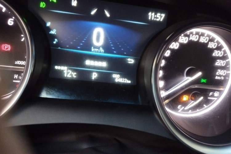 Used Toyota Camry 2021 2.0G Luxury Edition
