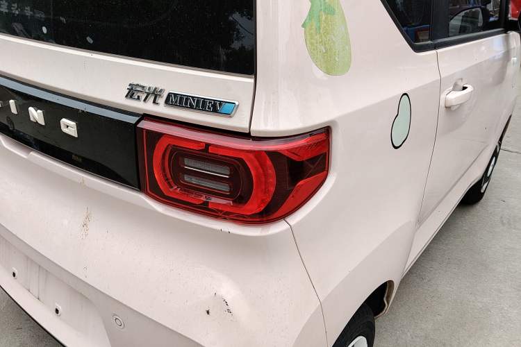 Used Wuling Hongguang MINIEV 2021 Macaron Premium Model – Lithium Iron Phosphate
