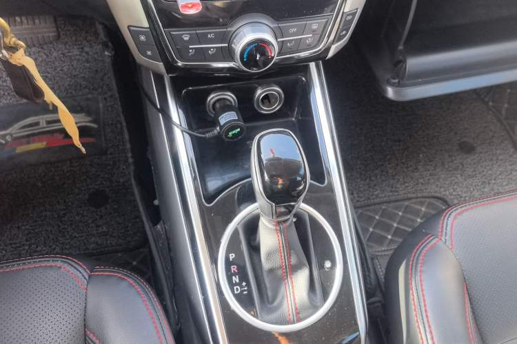 Used Zotye Domy X5 2015 1.5T CVT Landlord Edition China V Standard
