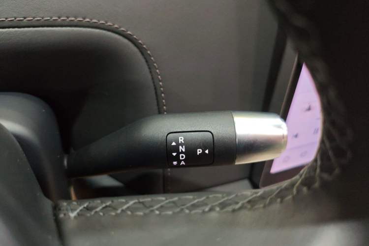 Used Li Auto L8 2023 Pro Model
