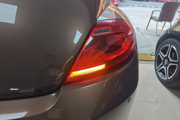 Used Volkswagen Beetle 2015 180TSI model
