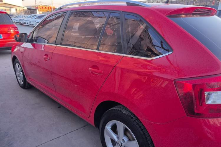 Used Skoda Rapid Spaceback 2019 1.5L Automatic Comfort Edition
