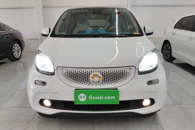 Used  forfour 2016 0.9T 66 kW Ultimate Edition
