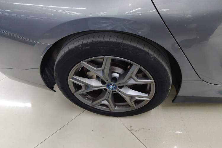 Used BMW i3 2022 eDrive 35 L
