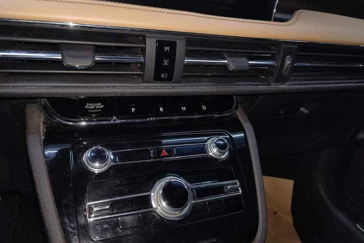 Used Lincoln Corsair 2021 2.0T Two-Wheel-Drive Luxury Edition
