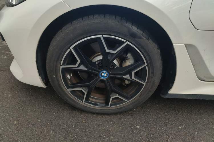 Used BMW i3 2024 eDrive 40 L Midnight Edition
