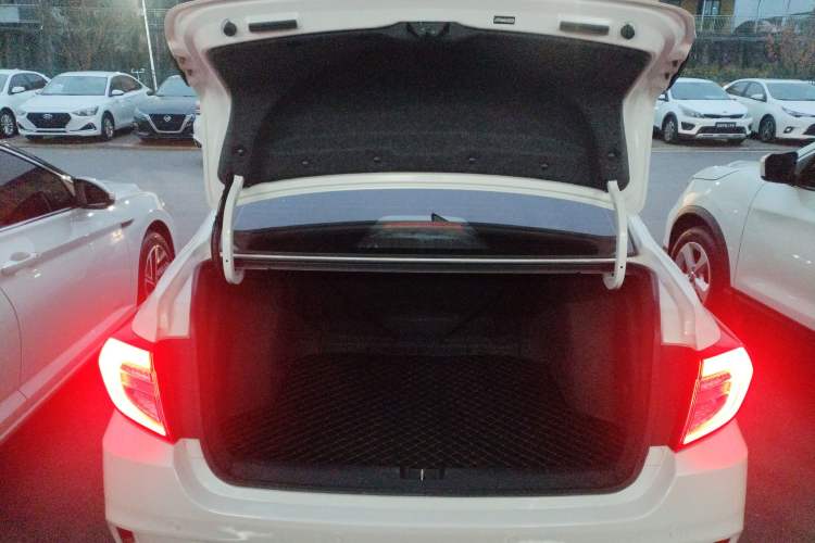 Used Honda Envix 2019 180TURBO CVT Enjoyment Version China VI
