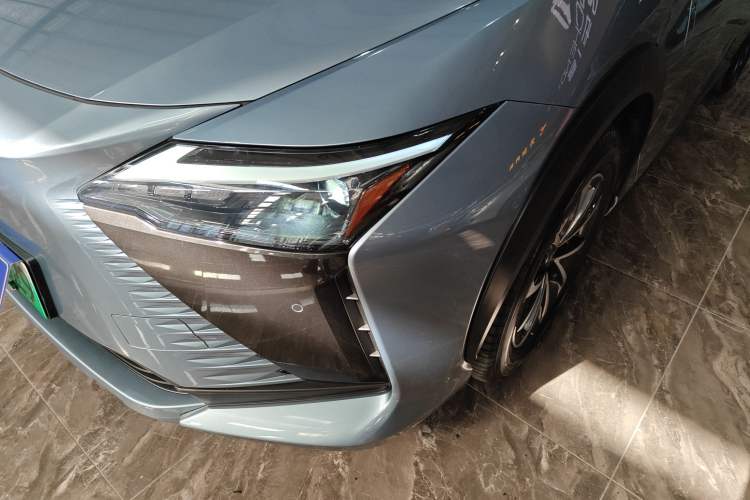 Used Lexus RZ 2023 450e All-Wheel Drive Luxury Edition
