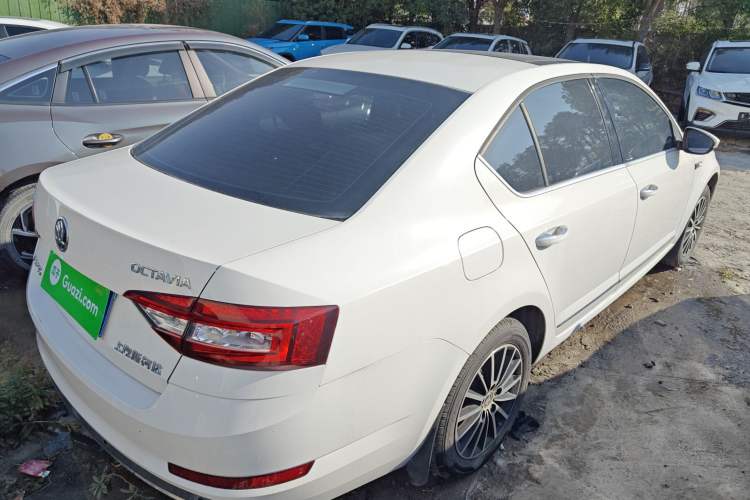 Used Skoda Octavia 2018 TSI230 DSG Luxury Edition
