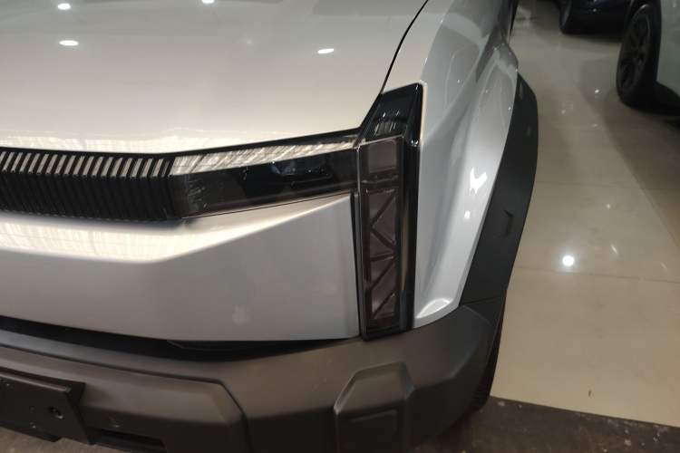 Used iCAR 03 2024 401km Two-Wheel Drive Standard Advanced Version