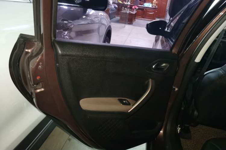 Used Peugeot 2008 2014 1.6L Automatic Fashion Edition
