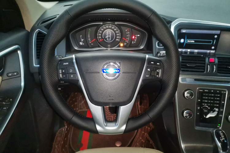 Used Volvo XC60 2014 T5 Zhiyi Edition
