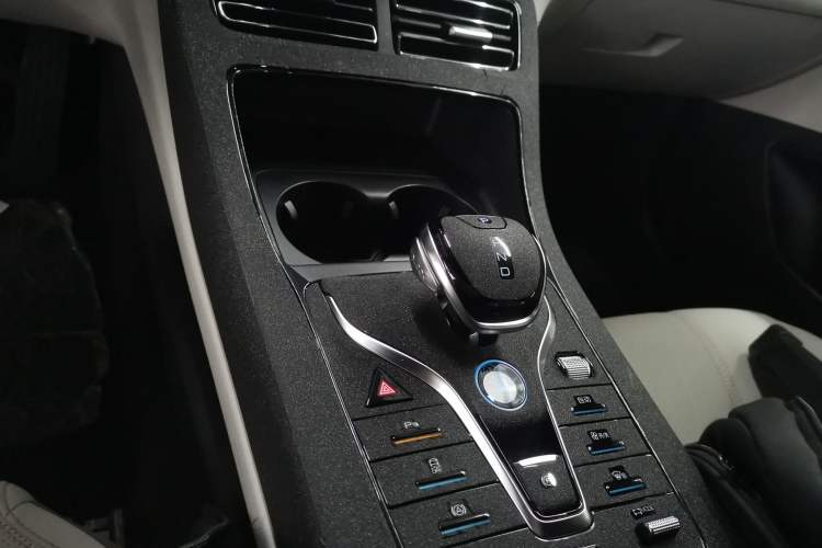 Used BYD Qin PLUS 2024 HONOR Edition DM-i 55KM Leading Model
